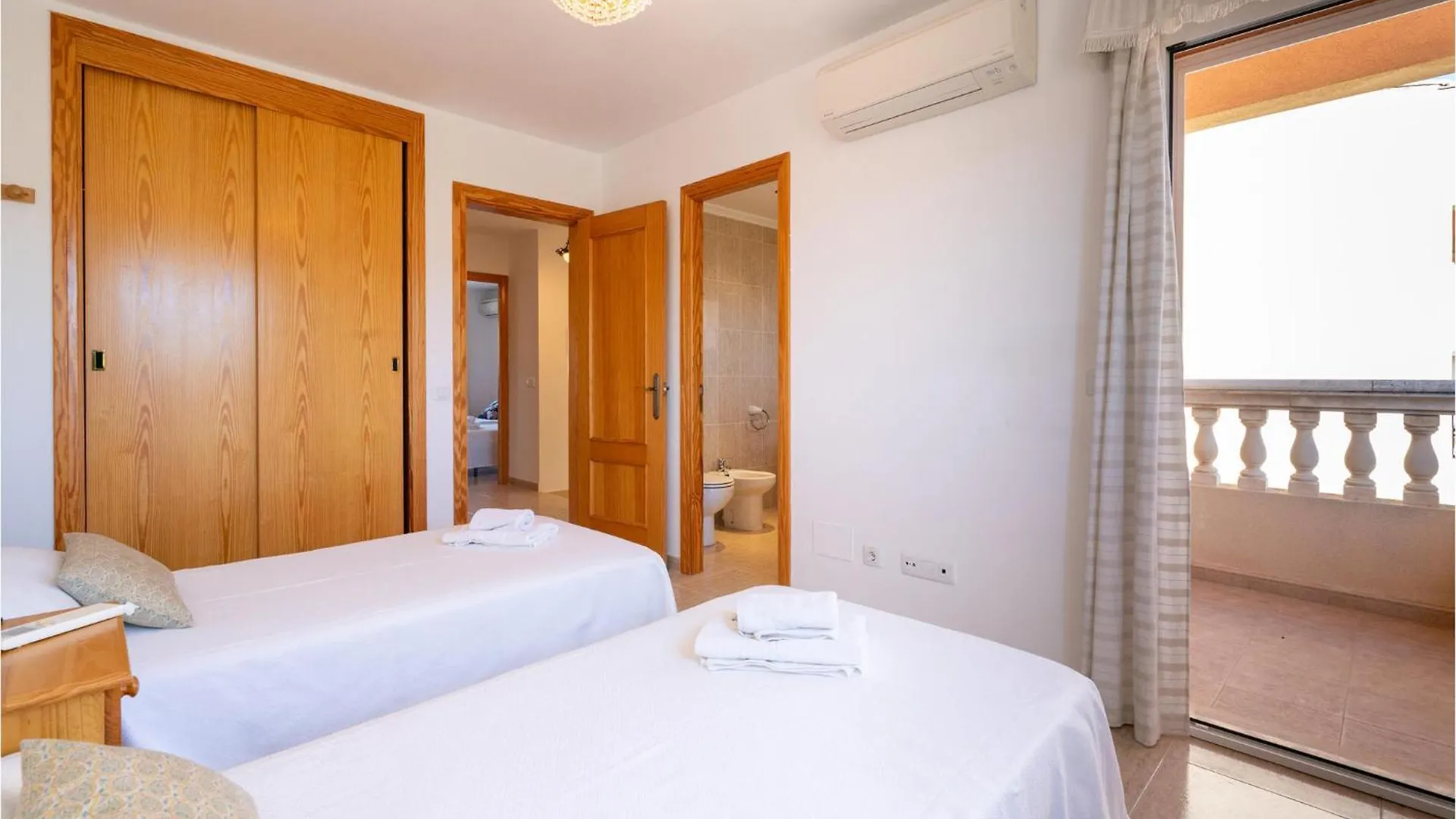 4 Bedroom Stunning Home In Port Dalcudia 阿尔库迪亚港 度假居